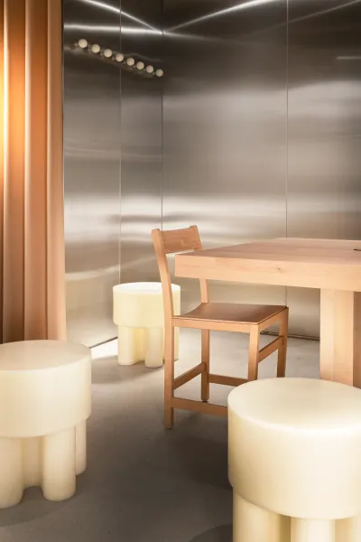 Inside Location Roots Münstergasse